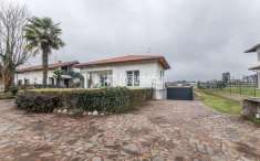 Foto Villa in vendita a Limido Comasco