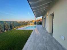 Foto Villa in Vendita a Lonato del Garda