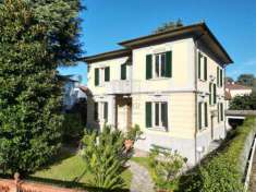Foto Villa in vendita a Lucca