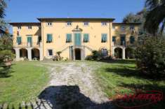 Foto Villa in Vendita a Lucca Via Lorenzo Viani,  435