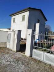 Foto Villa in vendita a Luni