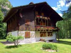 Foto Villa in vendita a Macugnaga - 8 locali 280mq