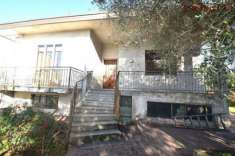 Foto Villa in vendita a Magenta - 3 locali 162mq