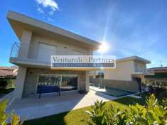 Foto Villa in Vendita a Manerba del Garda Montinelle