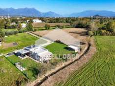Foto Villa in Vendita a Manerba del Garda via delle noveglie