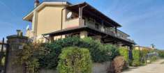 Foto Villa in vendita a Manziana - 9 locali 250mq