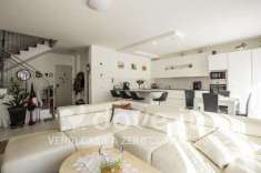 Foto Villa in vendita a Marchirolo