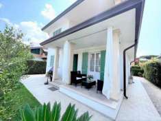 Foto Villa in vendita a Marina di Pietrasanta - Pietrasanta 150 mq  Rif: 1273893