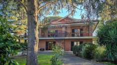 Foto Villa in vendita a Marino - 13 locali 400mq