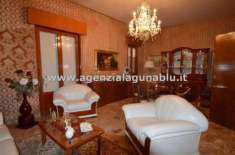 Foto Villa in vendita a Mazara Del Vallo - 9 locali 330mq