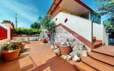Foto Villa in vendita a Mola Di Bari