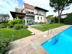 Foto Villa in Vendita a Moniga del Garda