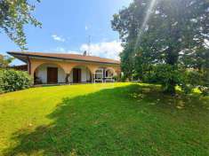Foto Villa in Vendita a Moniga del Garda