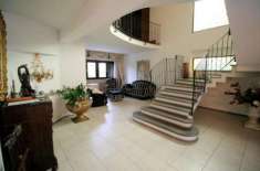 Foto Villa in vendita a Monsummano Terme - 8 locali 320mq