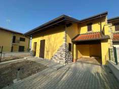 Foto Villa in vendita a Montecalvo Versiggia
