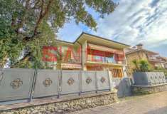 Foto Villa in vendita a Montecatini-Terme