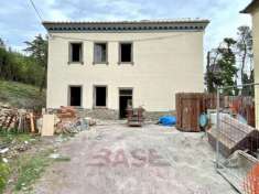 Foto Villa in vendita a Montecatini Val di Cecina