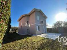 Foto Villa in vendita a Montecosaro