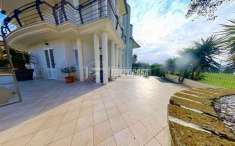 Foto Villa in vendita a Montegranaro