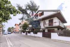Foto Villa in vendita a Montesilvano - 10 locali 301mq