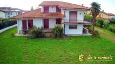 Foto Villa in vendita a Montignoso - 9 locali 280mq