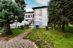 Foto Villa in vendita a Monza - 4 locali 296mq