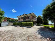 Foto Villa in vendita a Monzambano - 5 locali 320mq