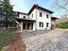 Foto Villa in vendita a Morfasso - 8 locali 270mq