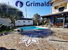 Foto Villa in vendita a Napoli