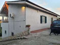 Foto Villa in vendita a Nazzano - 240mq