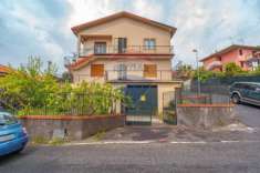 Foto Villa in vendita a Nicolosi - 12 locali 335mq