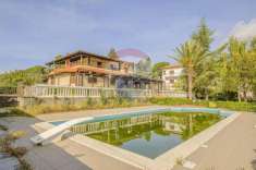 Foto Villa in vendita a Nicolosi - 8 locali 300mq