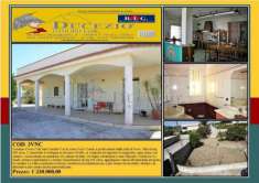 Foto Villa in vendita a Noto - 6 locali 260mq
