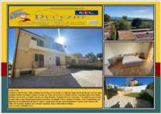 Foto Villa in vendita a Noto - 8 locali 120mq