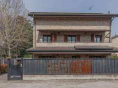 Foto Villa in vendita a Novate Milanese - 6 locali 300mq