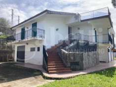 Foto Villa in vendita a Olevano Sul Tusciano