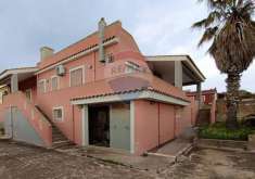 Foto Villa in vendita a Pachino - 5 locali 126mq