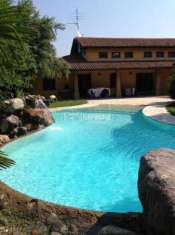 Foto Villa in vendita a Paderno Franciacorta