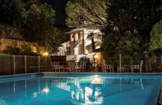 Foto Villa in vendita a Passignano Sul Trasimeno - 20 locali 1300mq