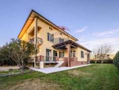 Foto Villa in vendita a Pegognaga - 8 locali 580mq