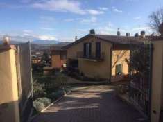 Foto Villa in vendita a Perugia - 12 locali 330mq