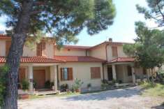 Foto Villa in vendita a Perugia - 32 locali 640mq