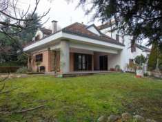 Foto Villa in vendita a Peschiera Borromeo - 5 locali 210mq