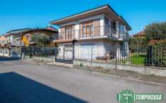Foto Villa in vendita a Peschiera Borromeo