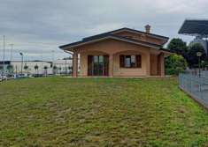 Foto Villa in vendita a Piacenza - 7 locali 250mq