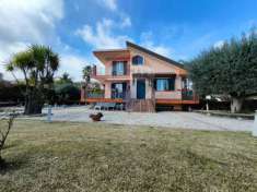 Foto Villa in vendita a Piedimonte Etneo - 5 locali 210mq