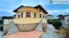 Foto Villa in vendita a Pietrasanta - 9 locali 405mq