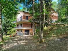 Foto Villa in vendita a Piozzano - 10 locali 280mq