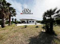 Foto Villa in vendita a Pisticci - 7 locali 240mq