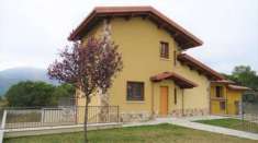 Foto Villa in vendita a Pizzoli - 4 locali 180mq